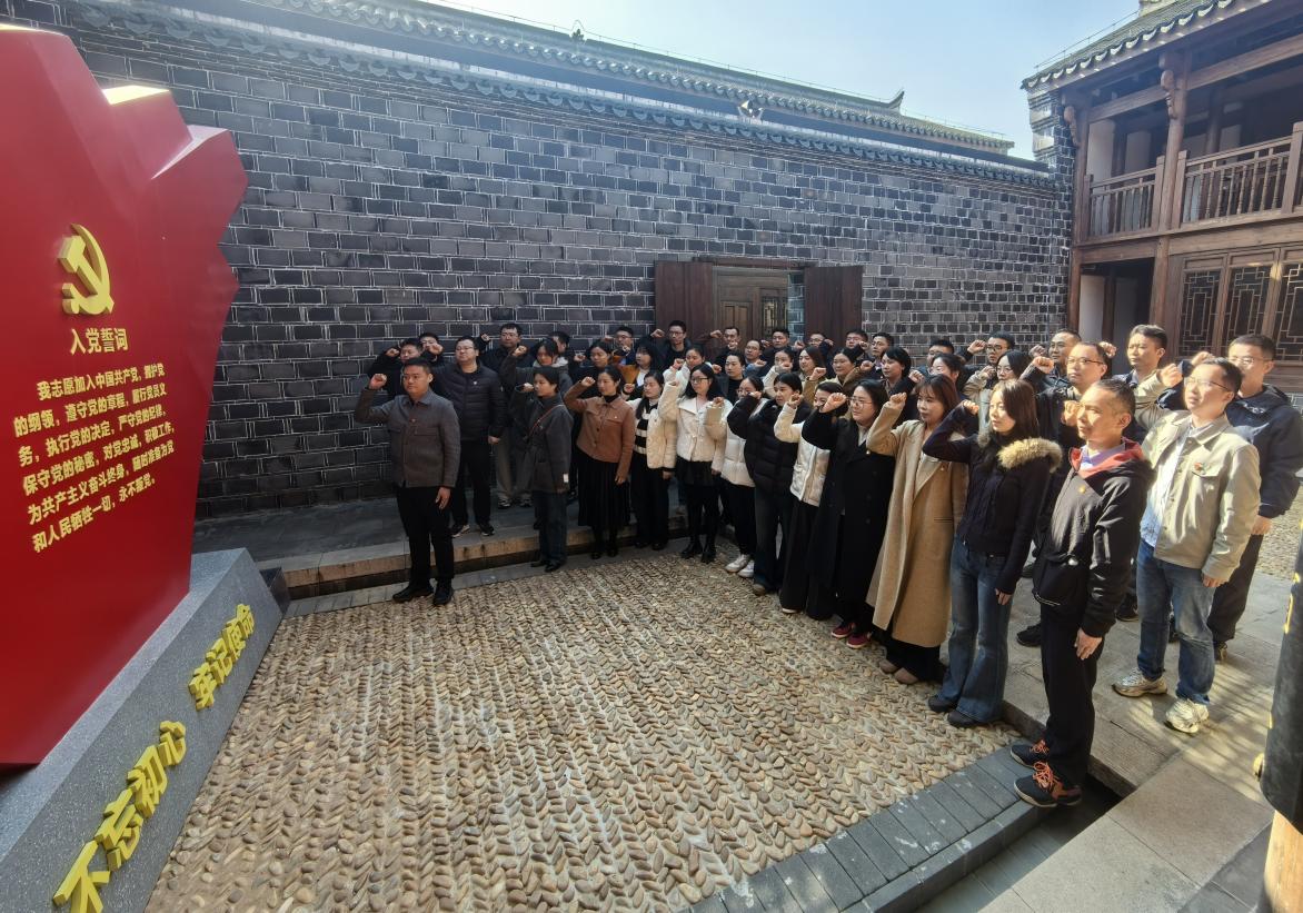 1766023664062 1766023664062